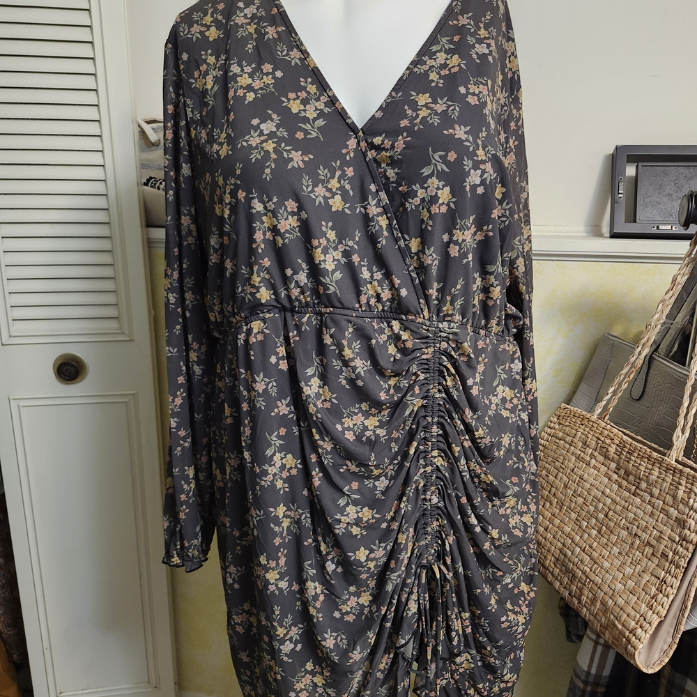 Floral Ruched V-Neck Long Sleeve Dress - Black with Pink & Cream Flowers